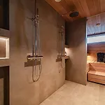 Fjaellen Lumiere Penthouse Ski-in Ski-out By Aavalevi * Levi