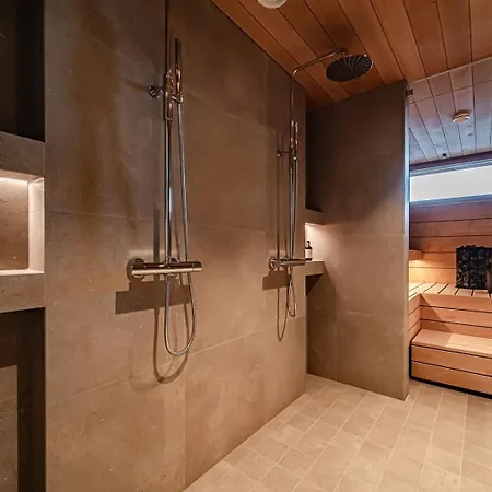 Fjaellen Lumiere Penthouse Ski-in Ski-out By Aavalevi * レヴィ